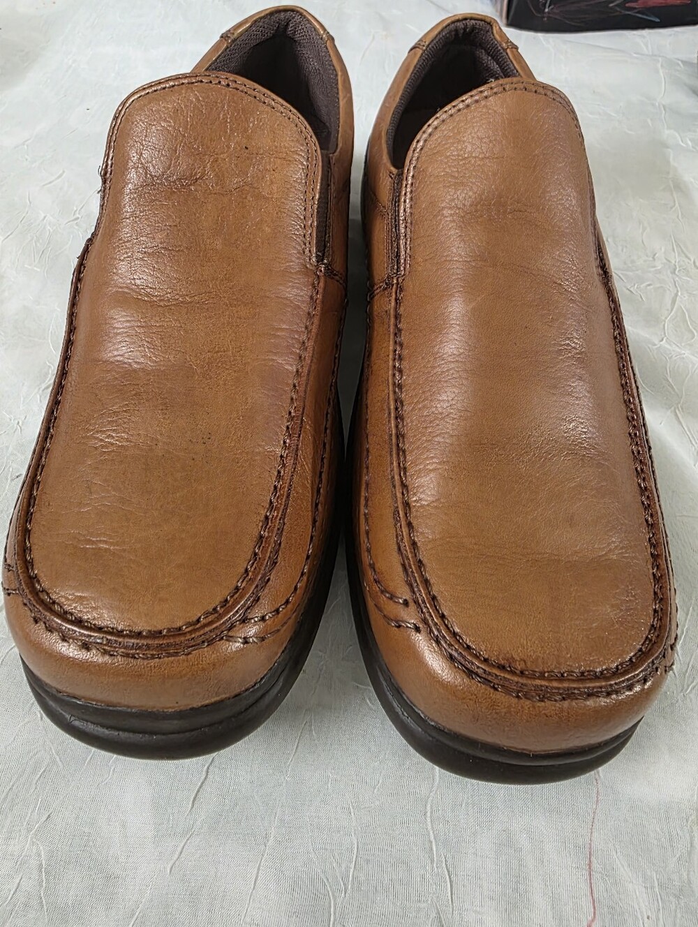 Deer Stags Mens Tan Brown Slip on Loafer Casual Shoes Size 8.5 Footwear